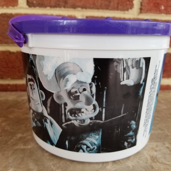 Bundle: Halloween BK Bucket Pail and Crayon Treats with Pumpkin Stickers - Picture 9 of 14